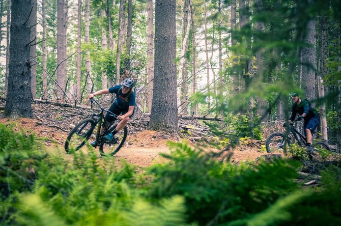 vermont-stowe-trails-leaf-blower-mtb-mountain-bike-festival
